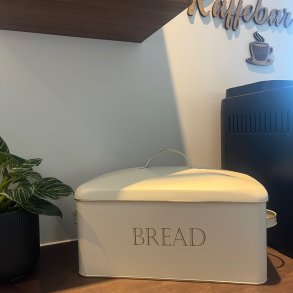 Stilfuld br�dkasse til k�kkenet